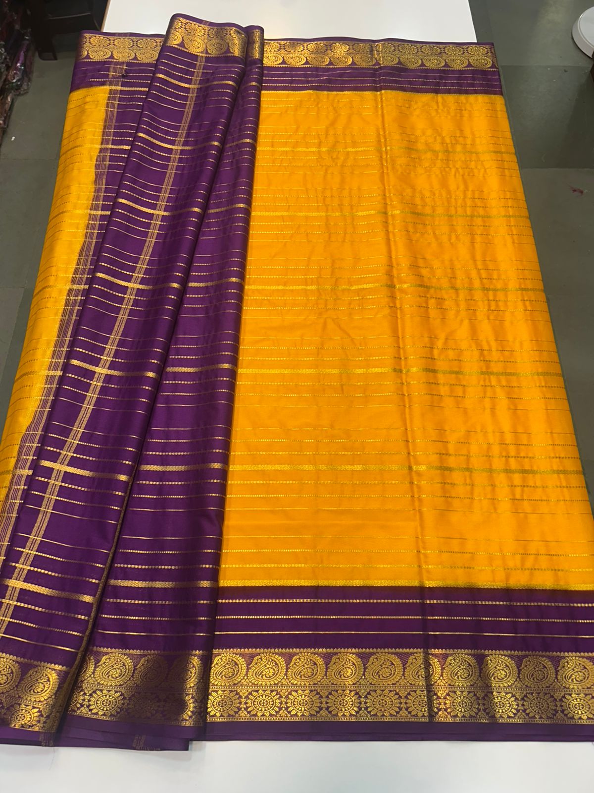 Crepe Lines Saree With Contrast Blouse (2440A)