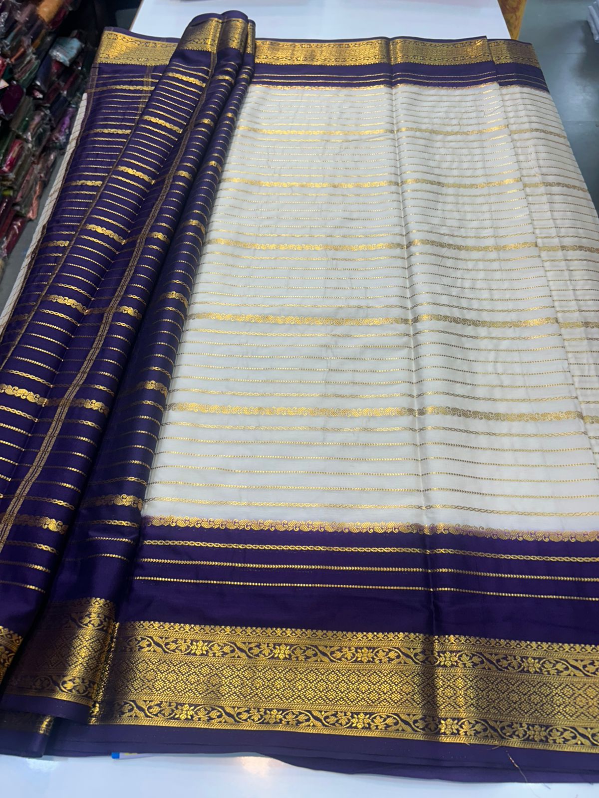 Crepe Lines Saree With Contrast Blouse (2440B)