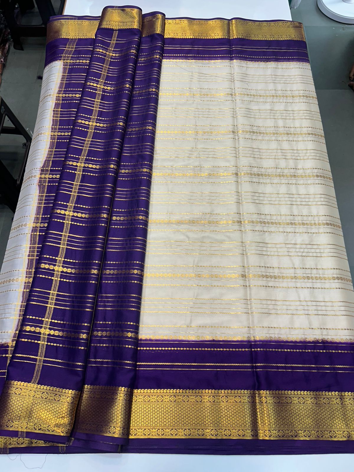 Crepe Lines Saree (2440C)