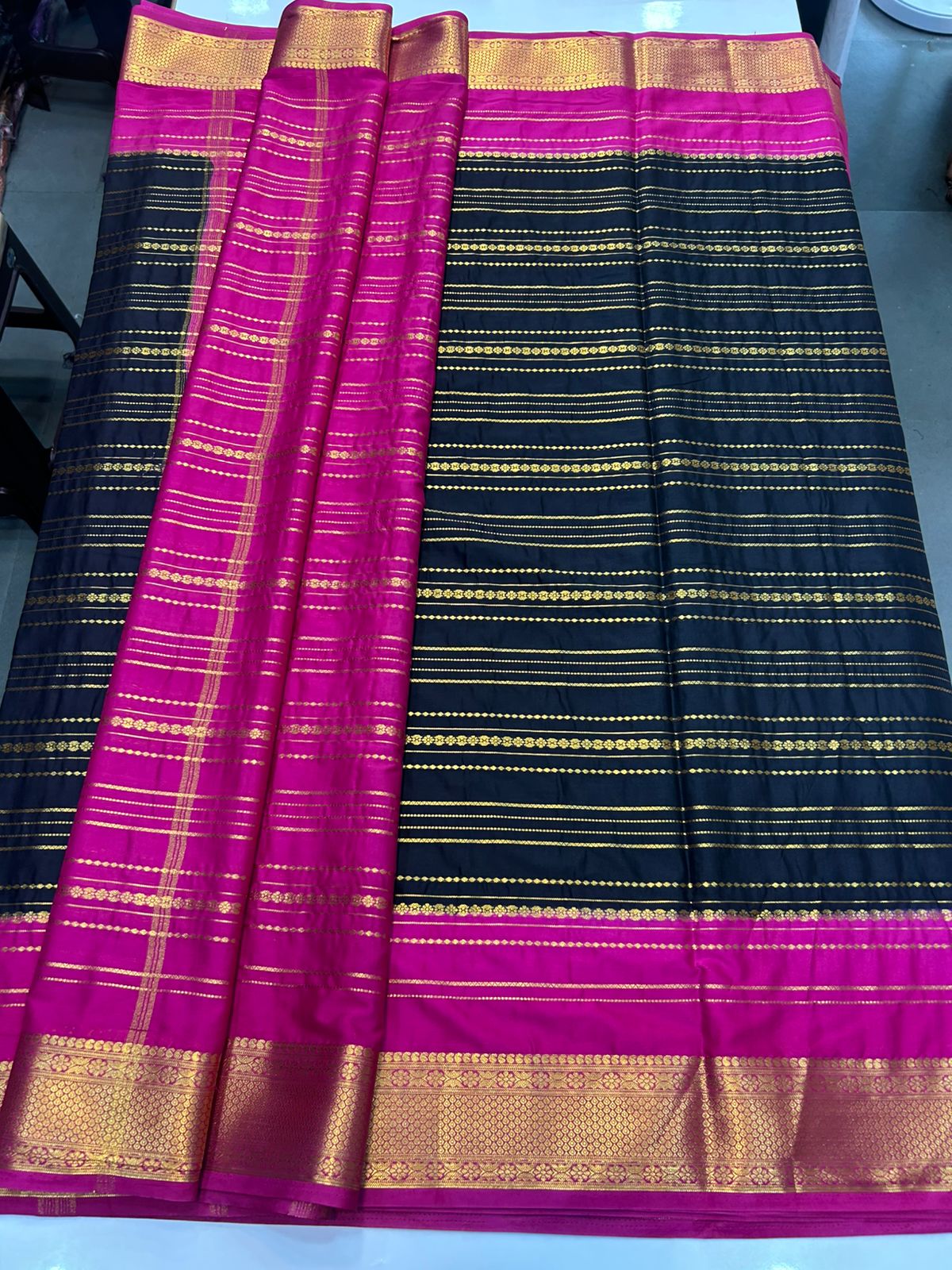 Crepe Lines Saree (2440C)