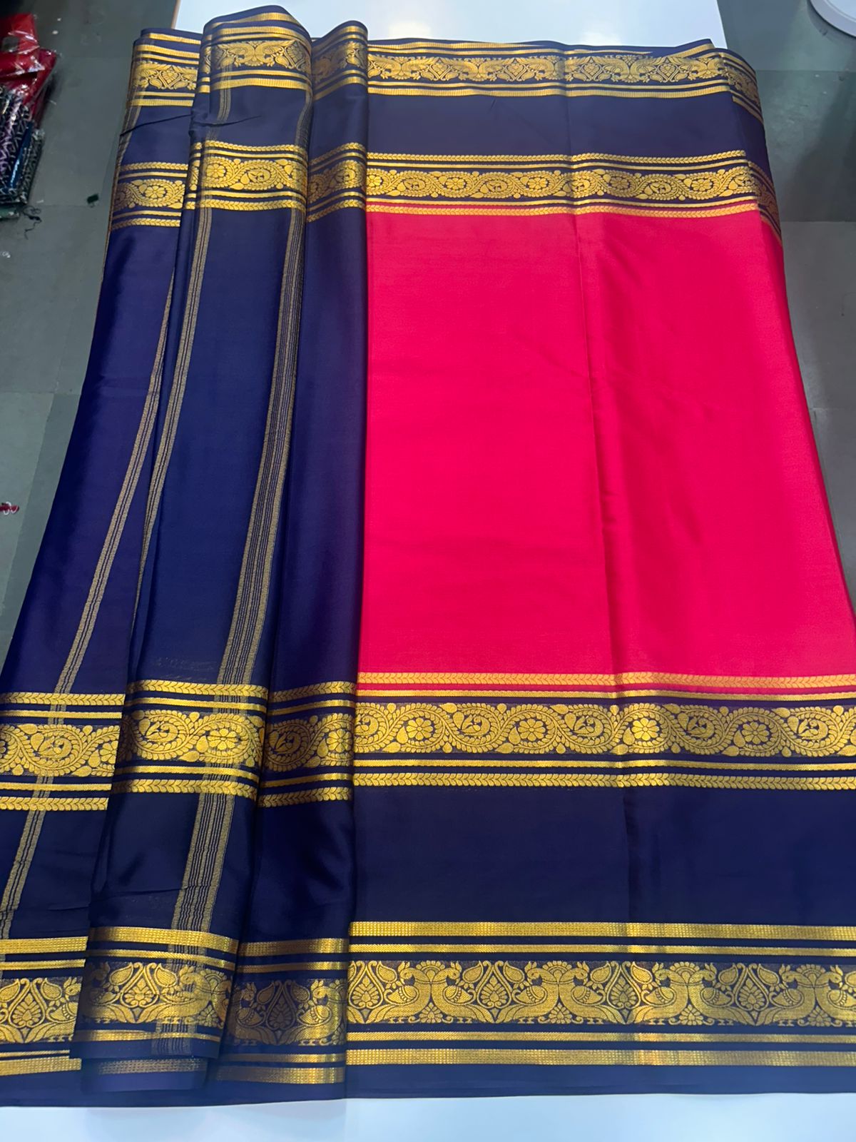Crepe Big Bentex Saree (2439L)