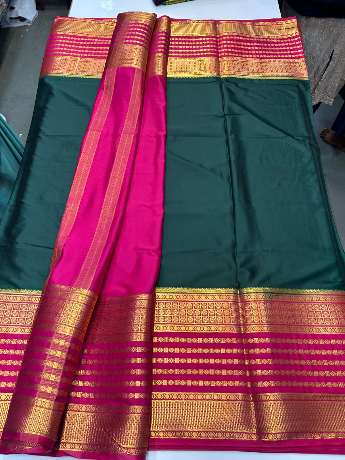 Mysore Crepe Bentex Border Saree (2526)