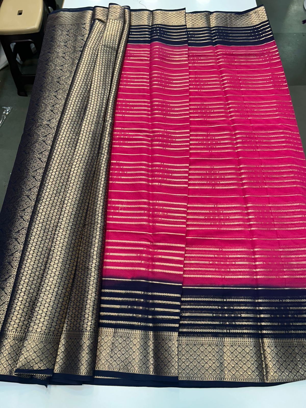 Chinnon Body Lines Saree (2535)