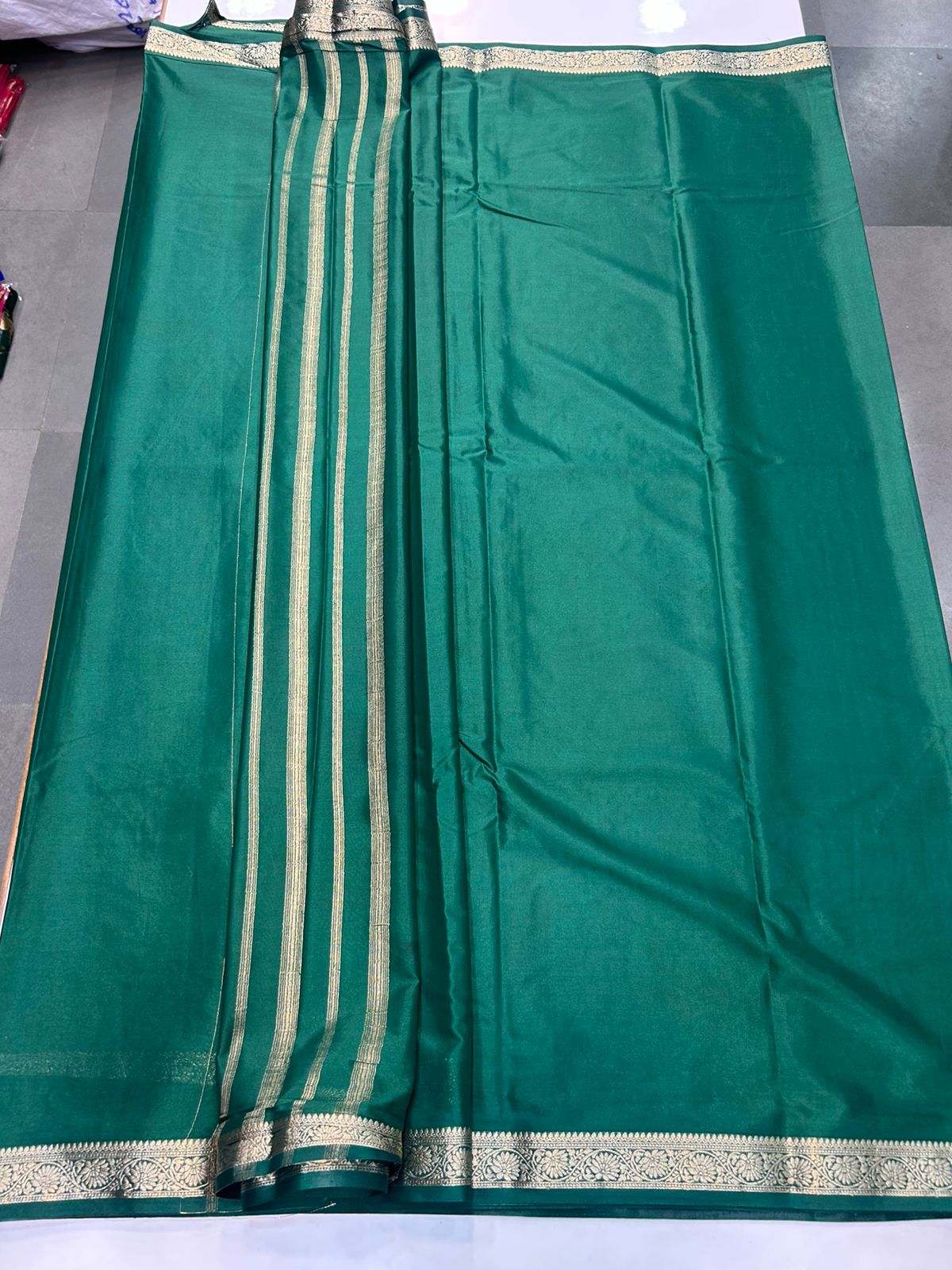 Mysore Crepe Self Ivory Jari (2543)