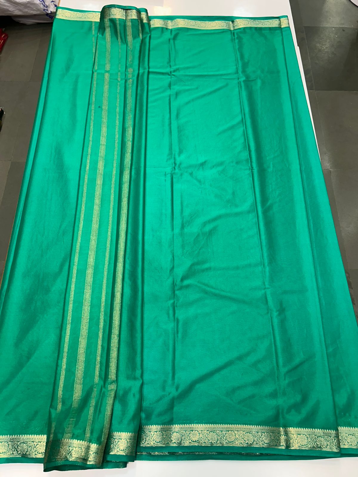 Mysore Crepe Self Ivory Jari (2543)