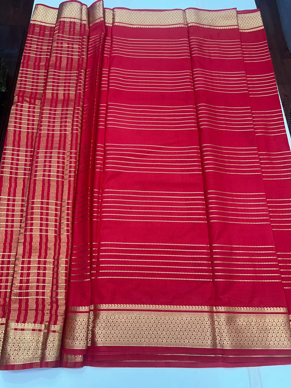 Crepe Georgette Body Lines Saree (2623B)
