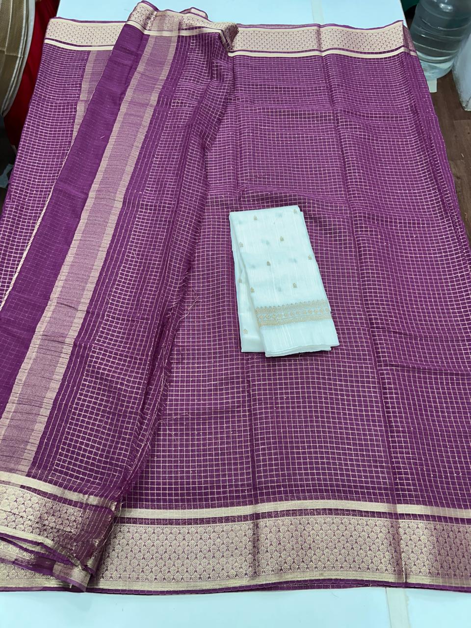 Chinnon Self Chex Saree (2674)