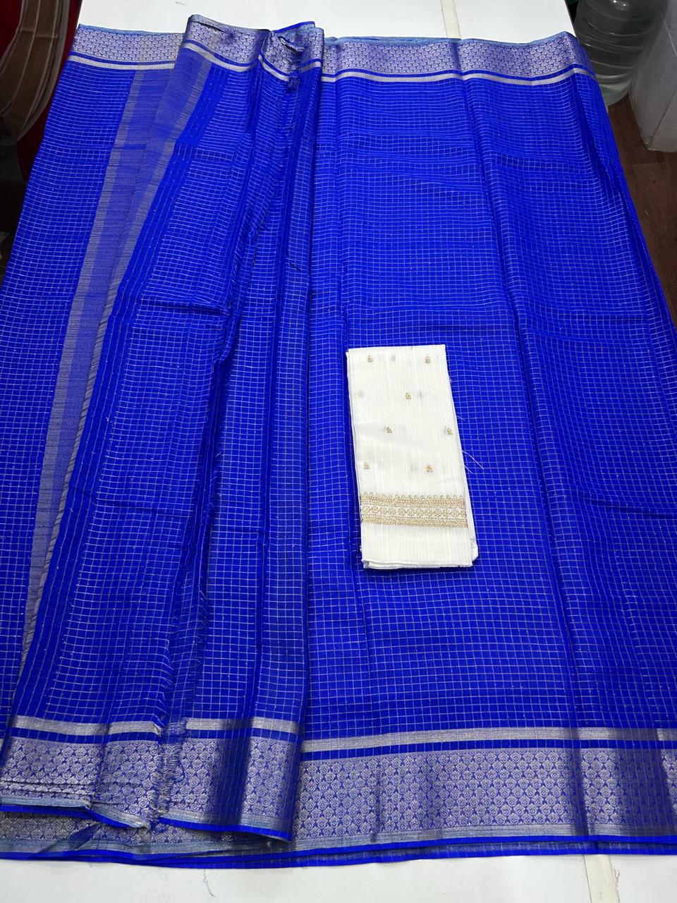 Chinnon Self Chex Saree (2674)