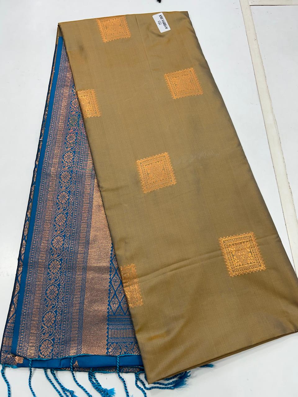 Soft Silk Butta Saree (2370)