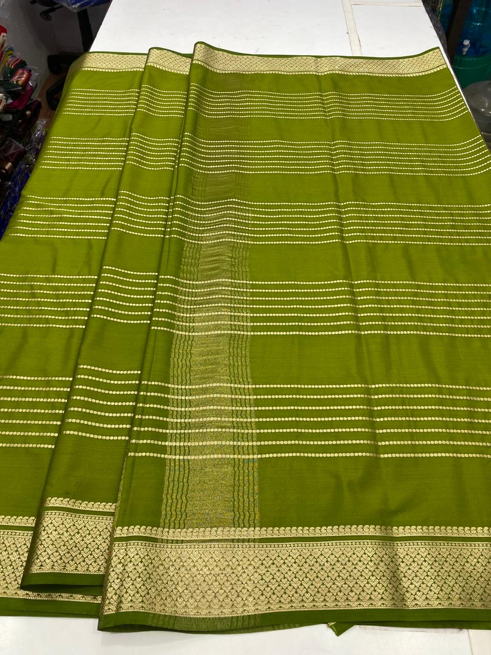 Crepe Georgette Body Lines Saree (2623C)