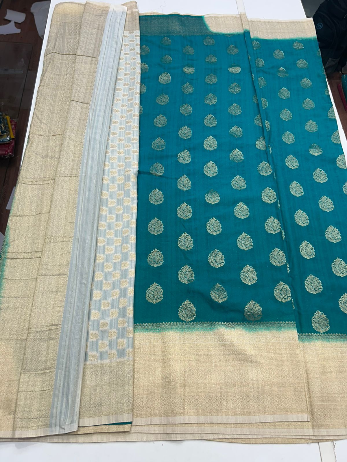 Khaddi Georgette Butta Saree (2784)