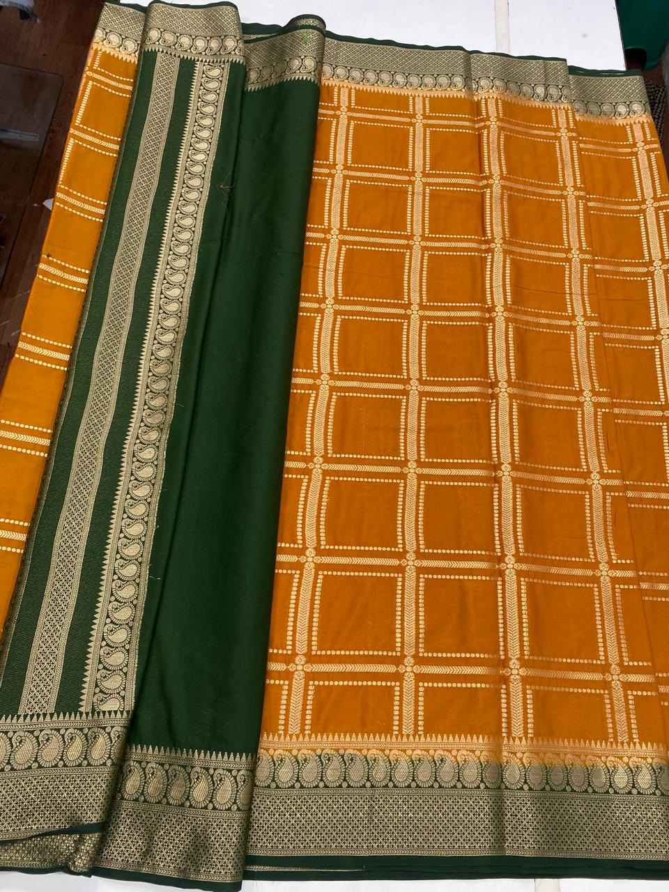Mysore Crepe Checks Saree (2855B)
