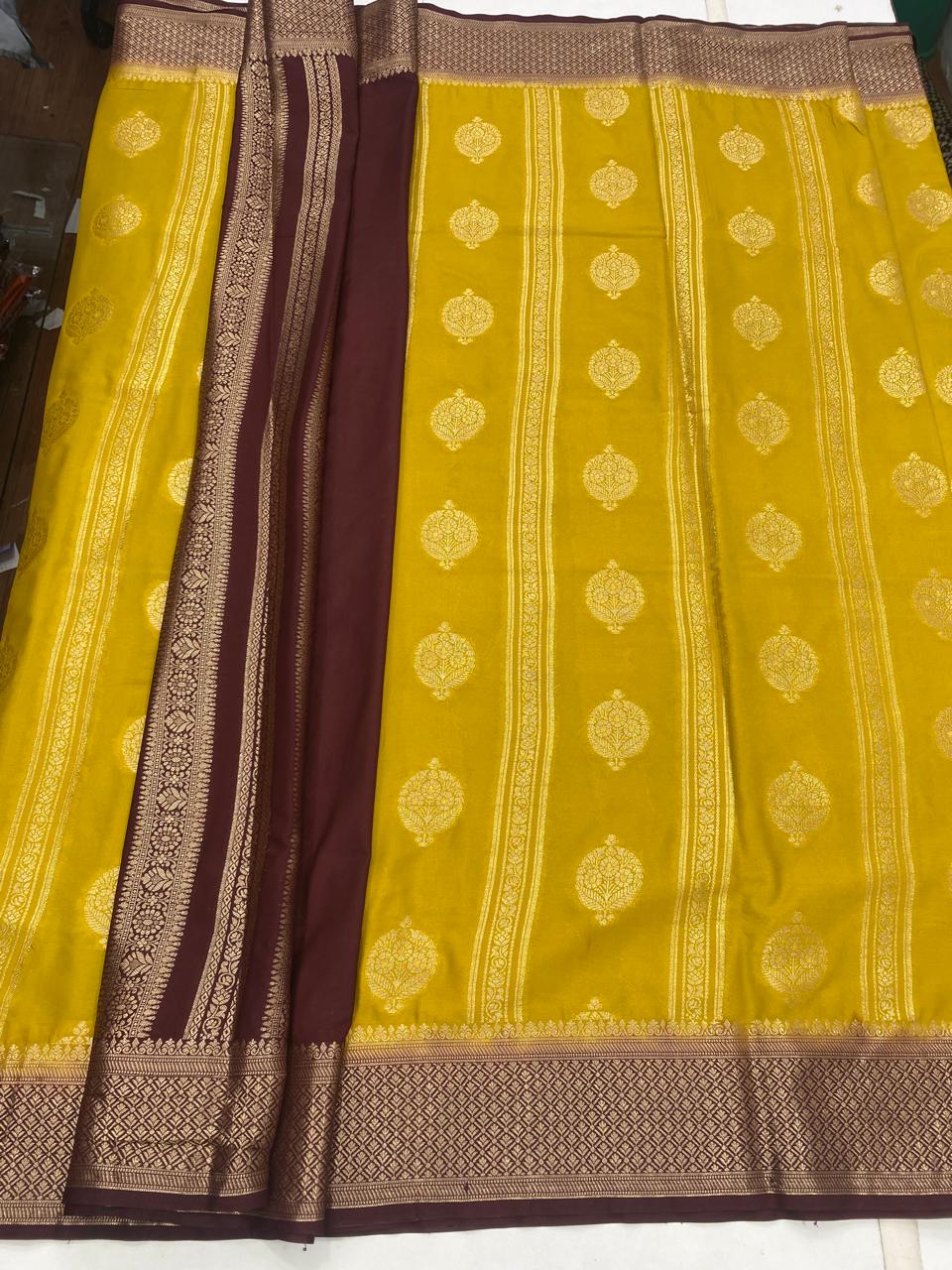 Mysore Crepe Butta Lines Saree (2855)