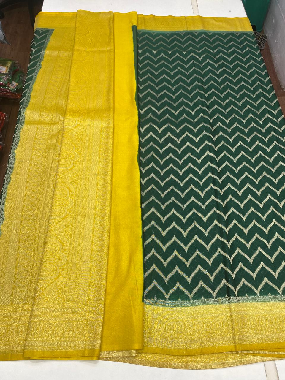 Khaddi Georgette Waves Saree (2865)