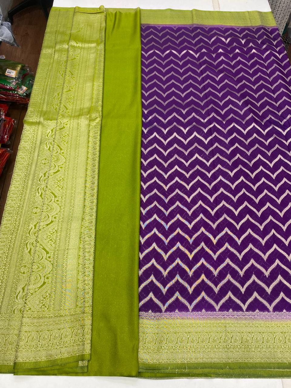 Khaddi Georgette Waves Saree (2865)