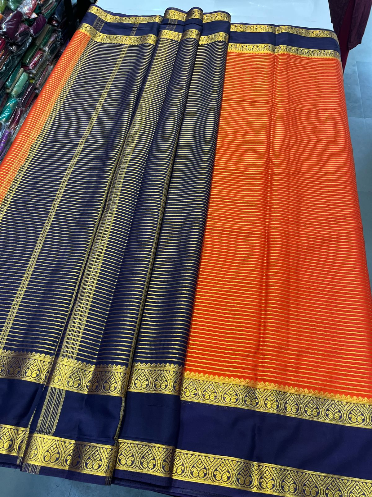 Crepe Lines Saree With Contrast Blouse (2439B)