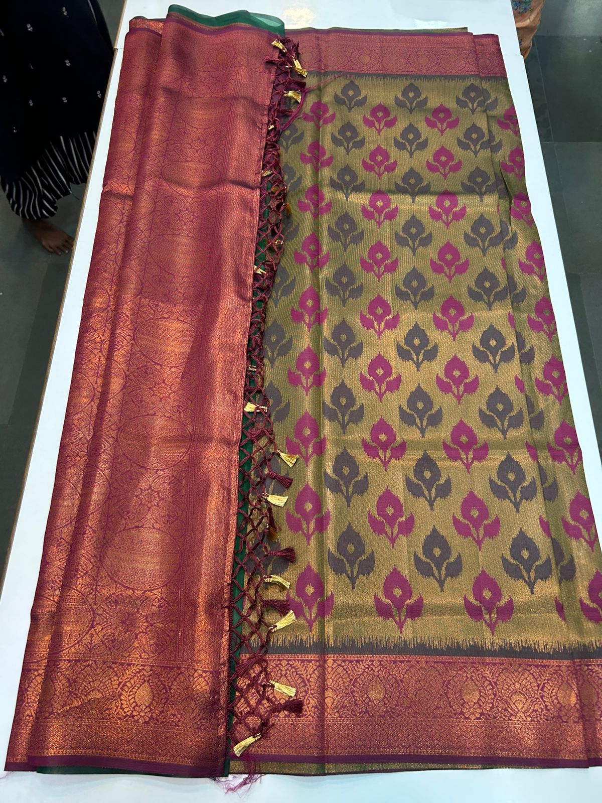 Meena Flower Butta Shimmer Saree (2442A)
