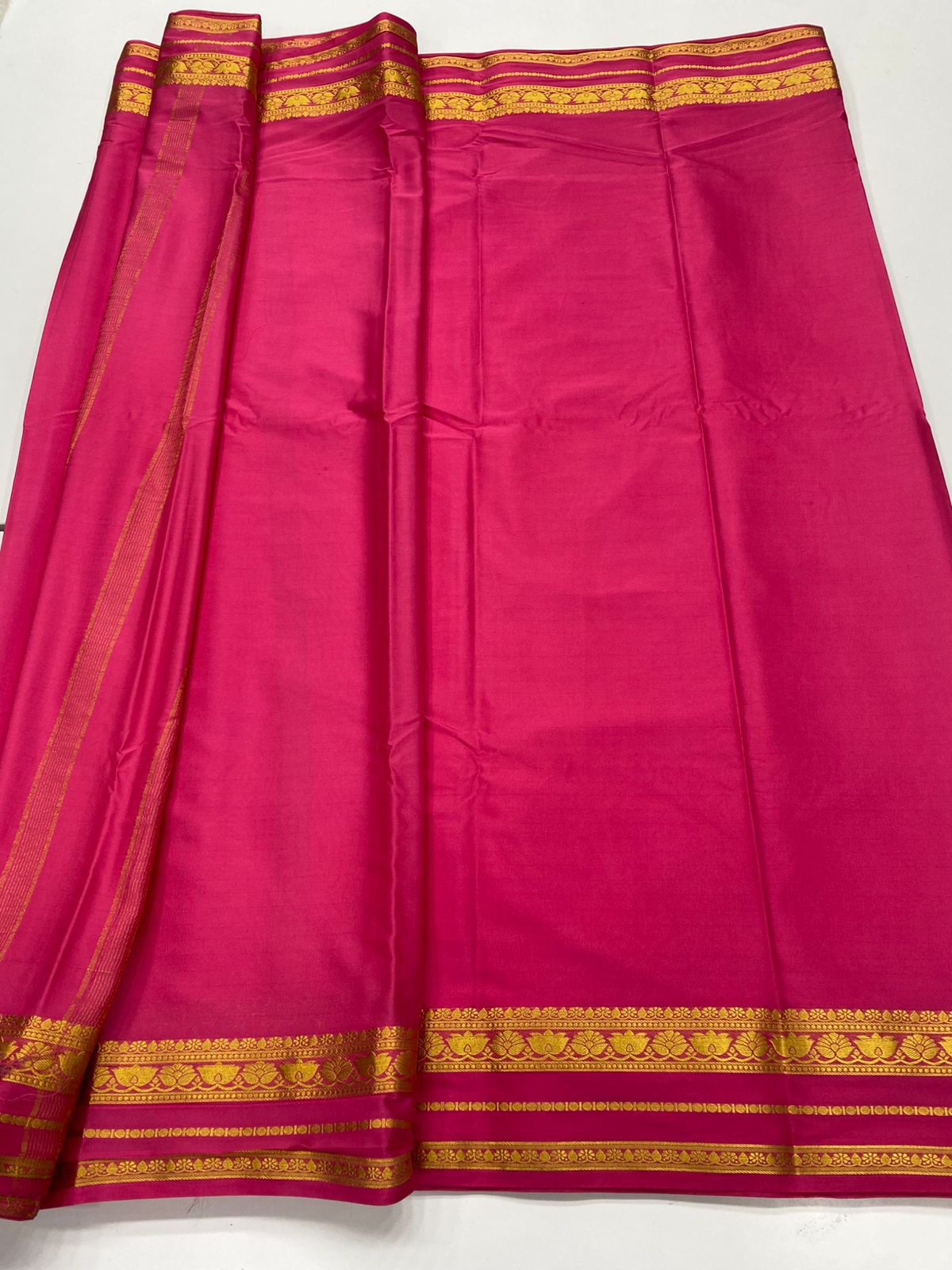Mysore Crepe Self Lotus Border Saree(3238)
