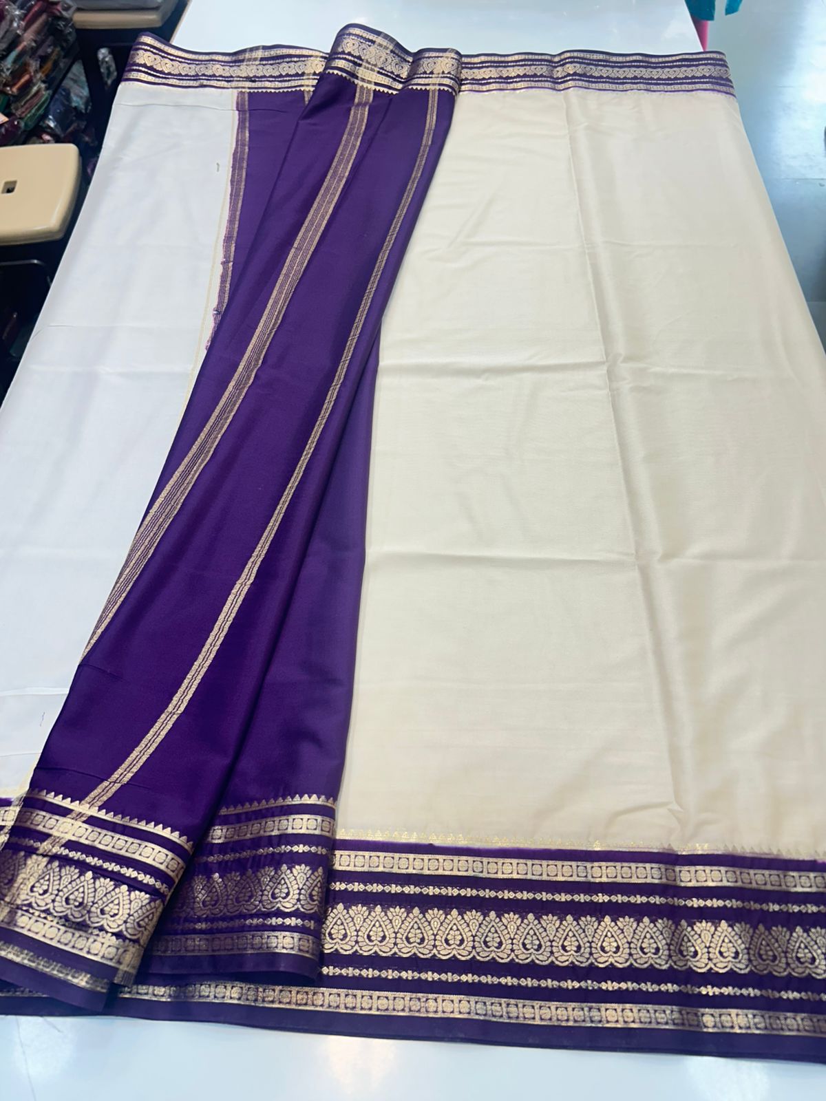 Crepe Plain Saree With Contrast Blouse (2426A)