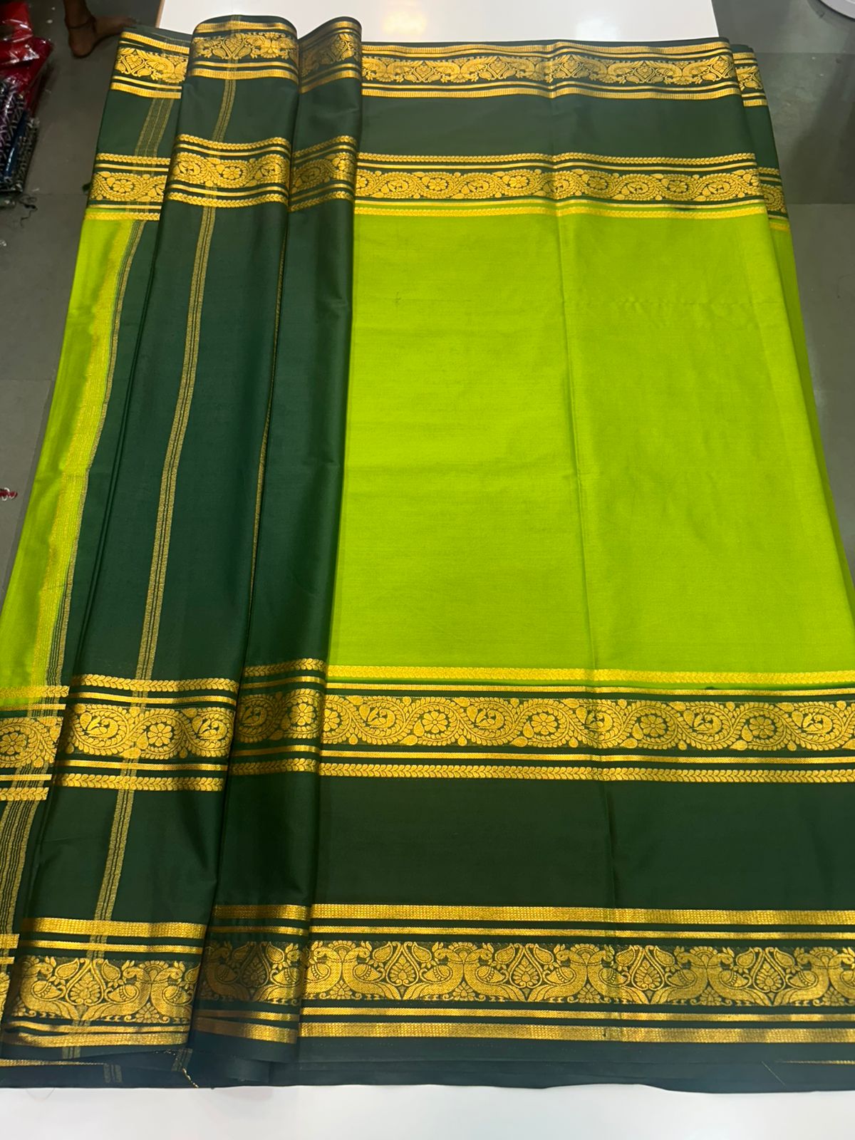 Crepe Big Bentex Saree (2439L)