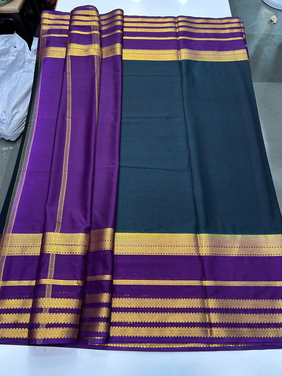Crepe Premium Saree  Contrast Blouse (2510A)