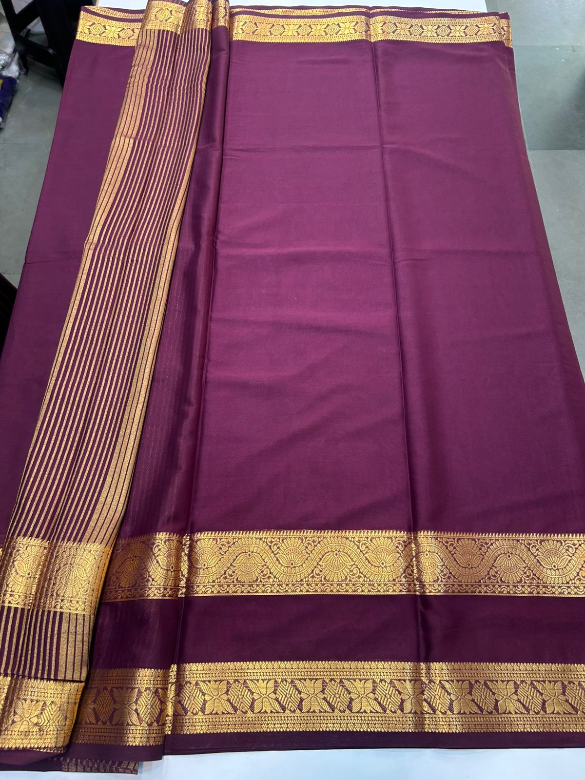 Crepe Self Saree (2507)