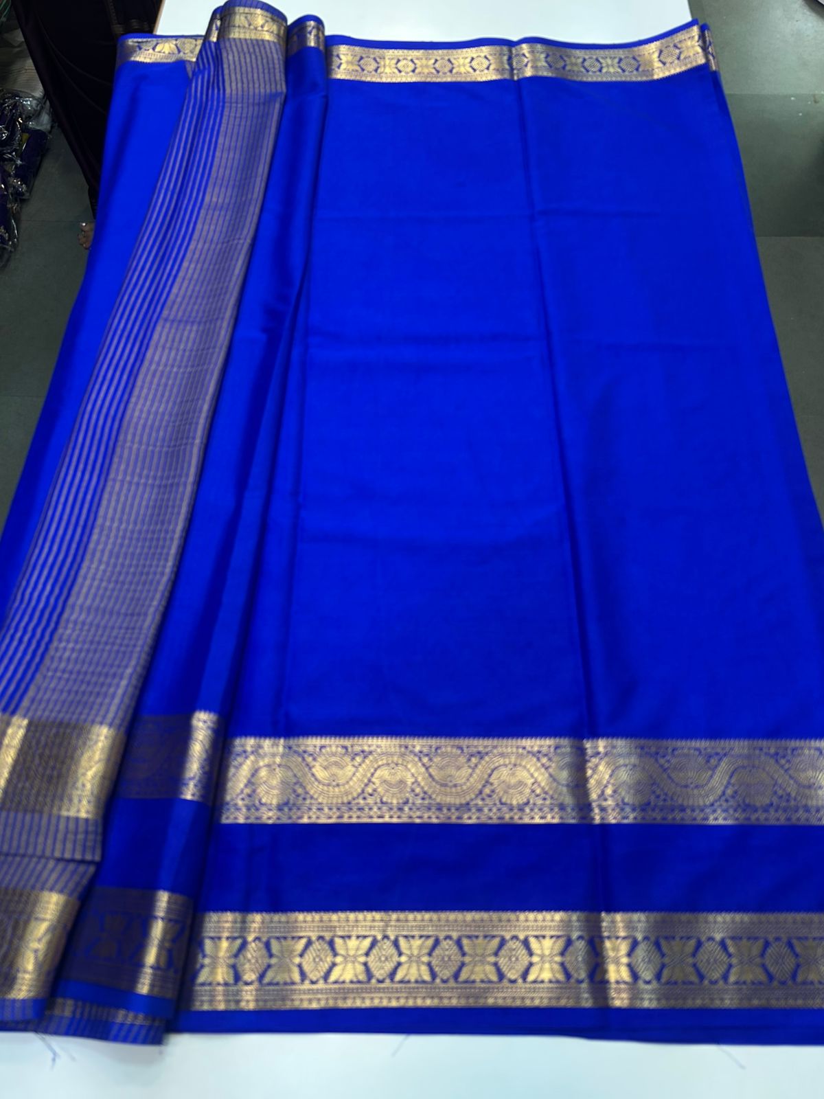 Crepe Self Saree (2507)