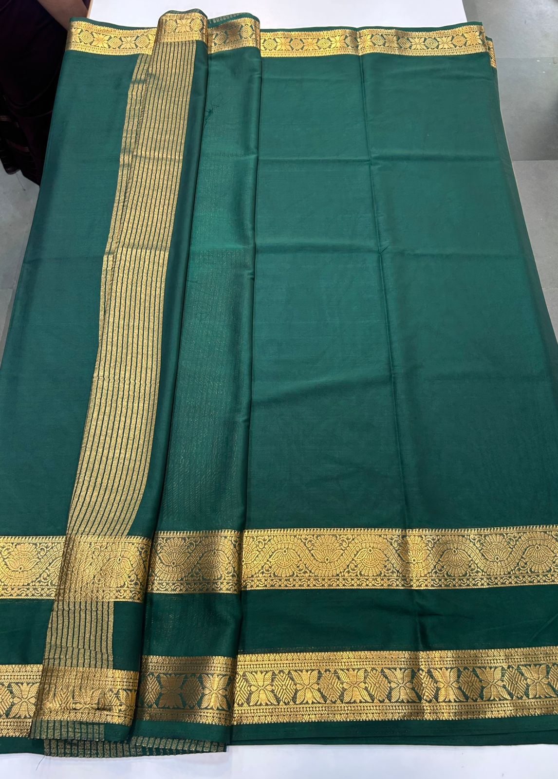 Crepe Self Saree (2507)