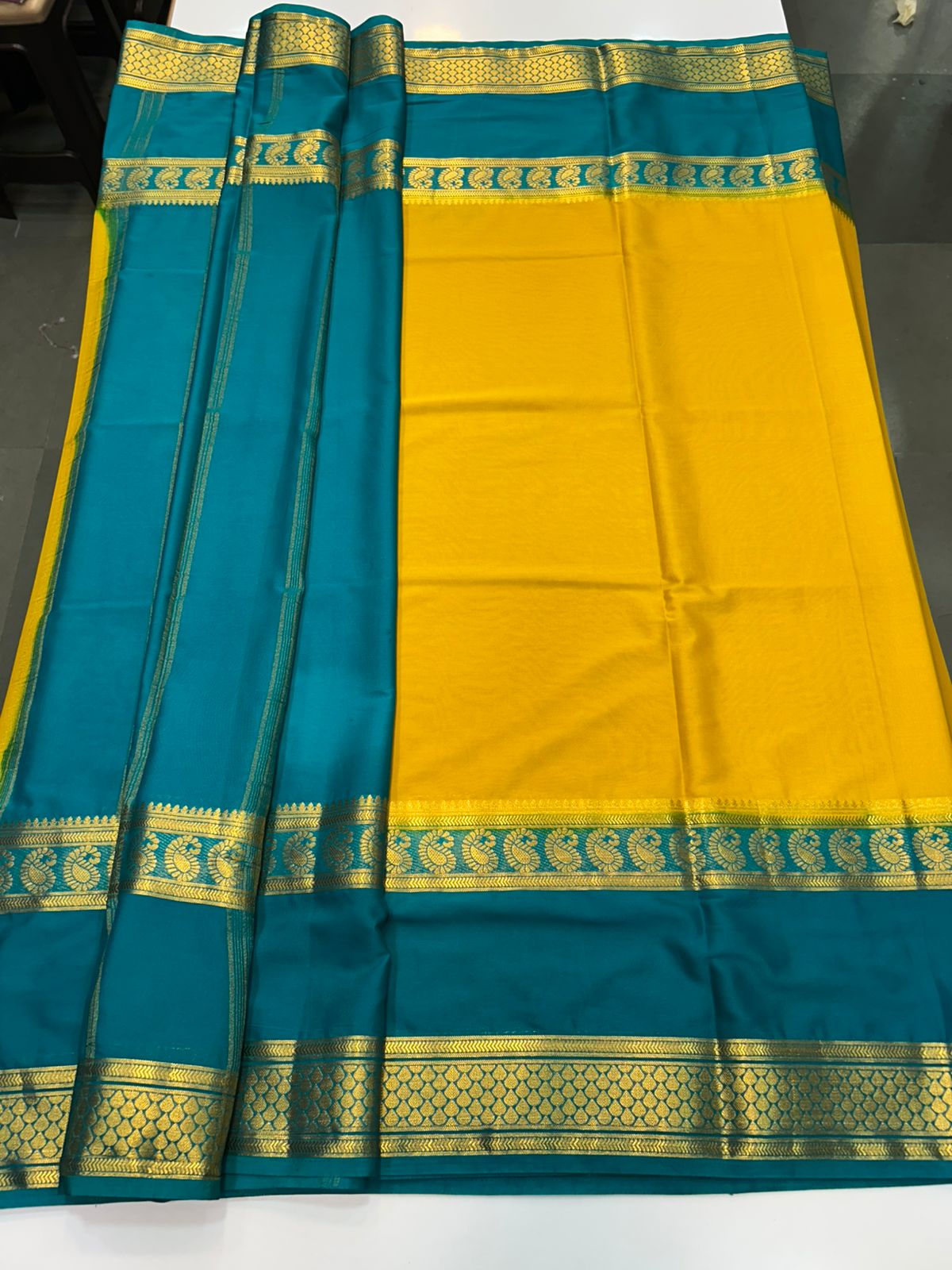 Crepe Mango Big Bentex Saree (2510B)