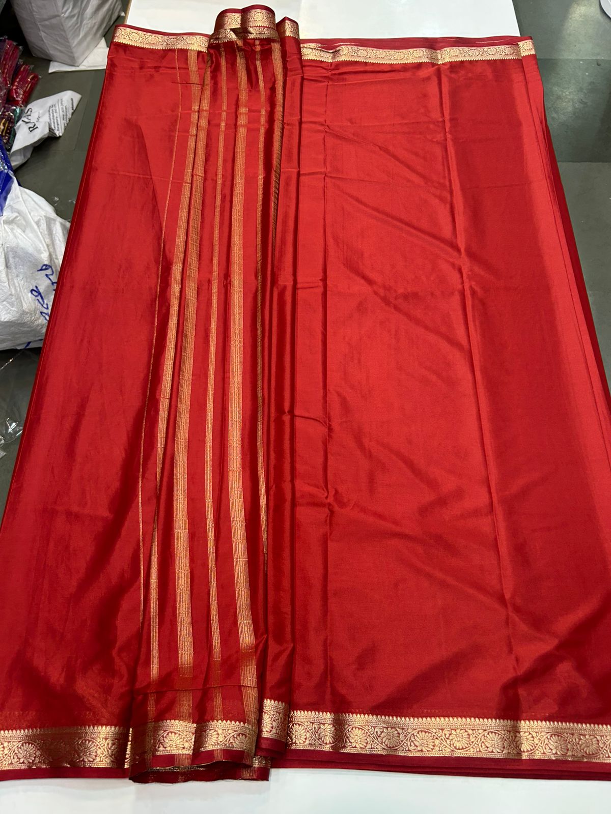 Mysore Crepe Self Ivory Jari (2543)