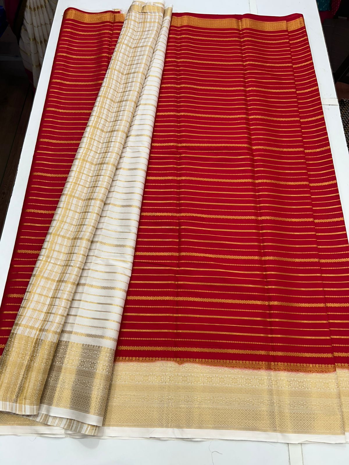 Crepe Georgette Body Lines Saree (2551)