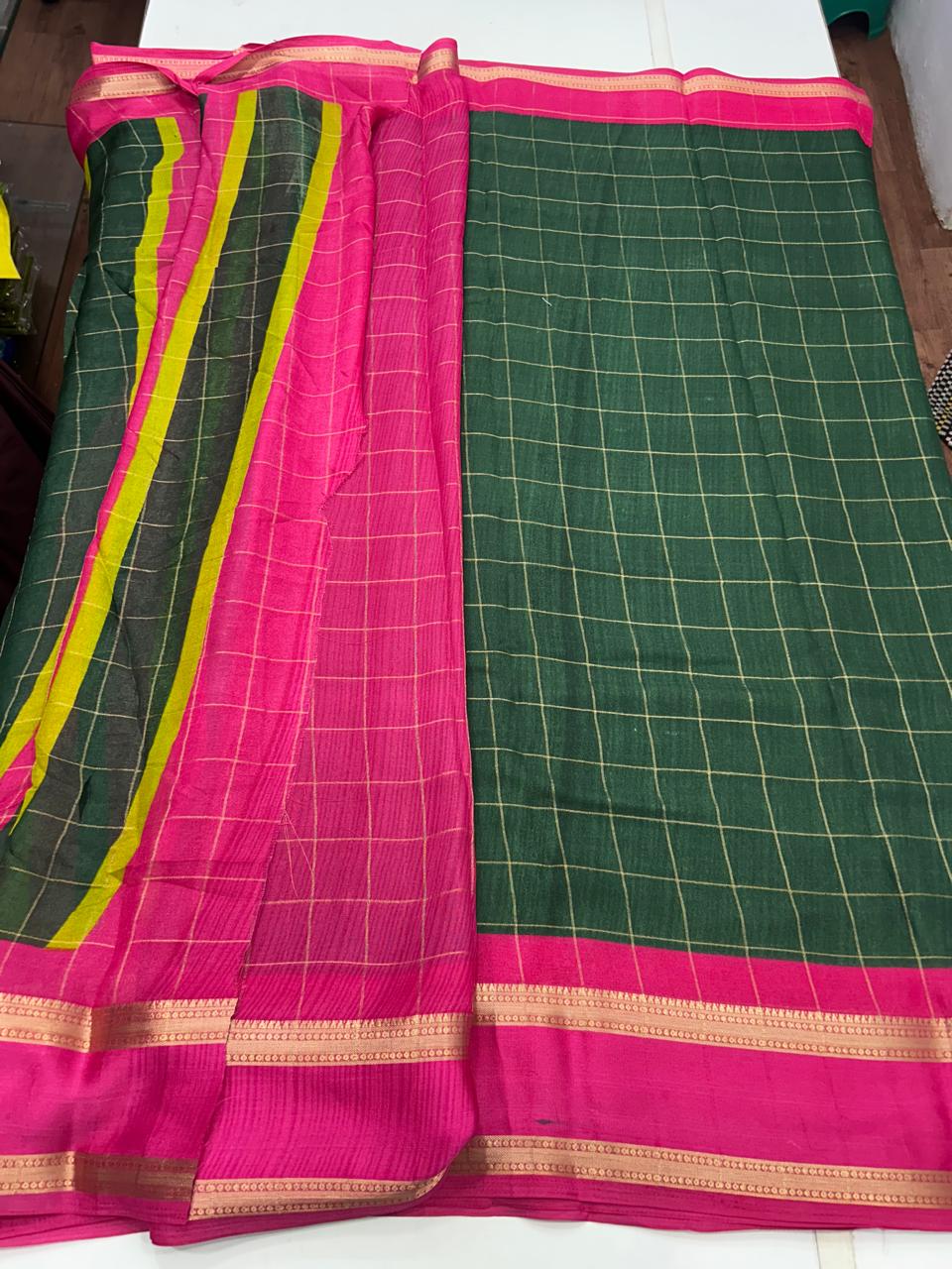 Fancy Georgette Checks Saree (2519)