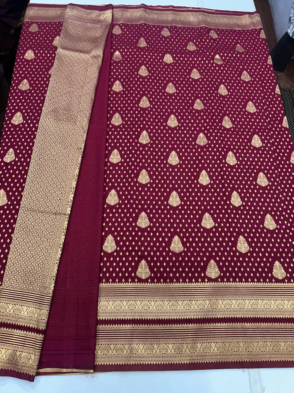 Khaddi Georgette Self Butta Saree (2610)