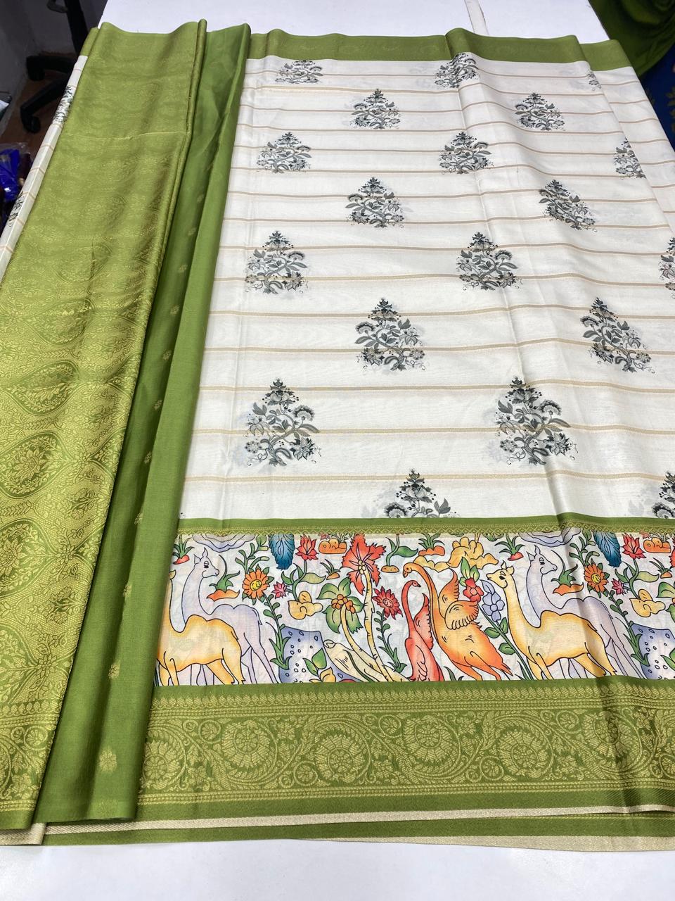 Crepe Digital Print Saree (2725)