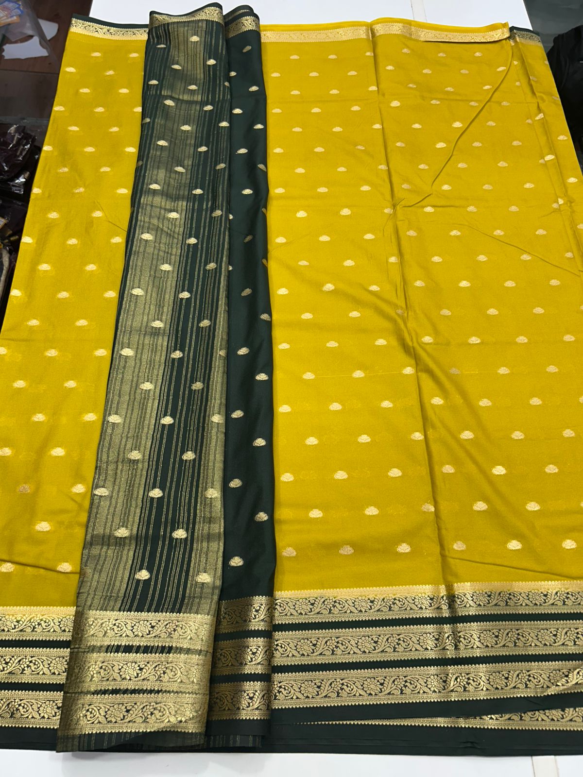 Crepe Georgette Butta Saree (2780)