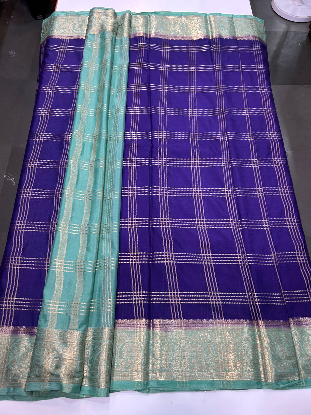 Chinnon Checks Saree (2867)