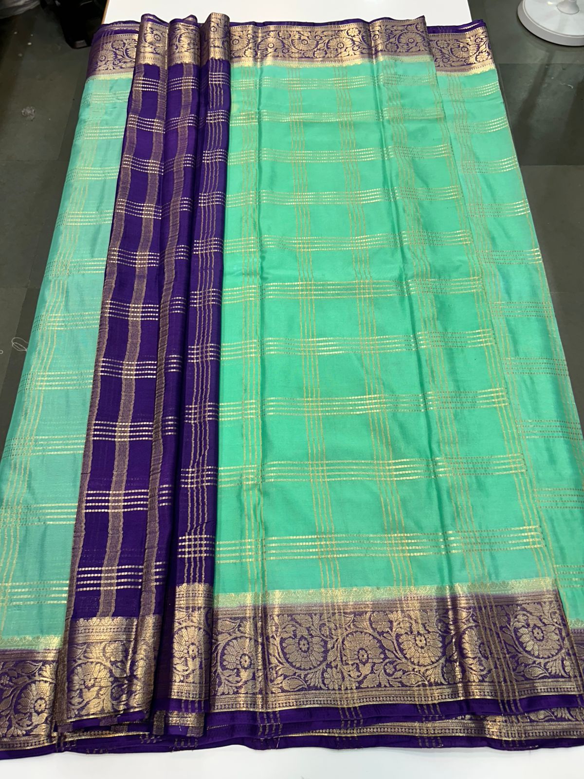 Chinnon Checks Saree (2867)