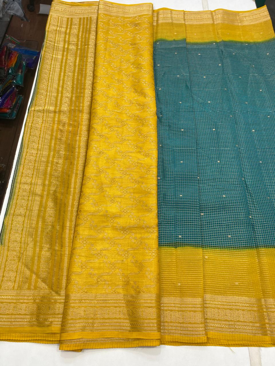 Georgette Checks Butta Saree (2820)