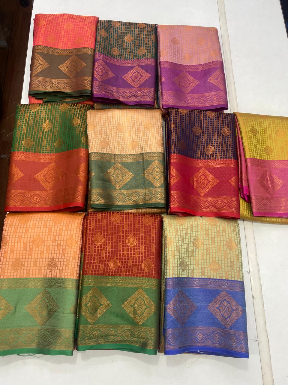 Semi Silk Broket Saree (2817)