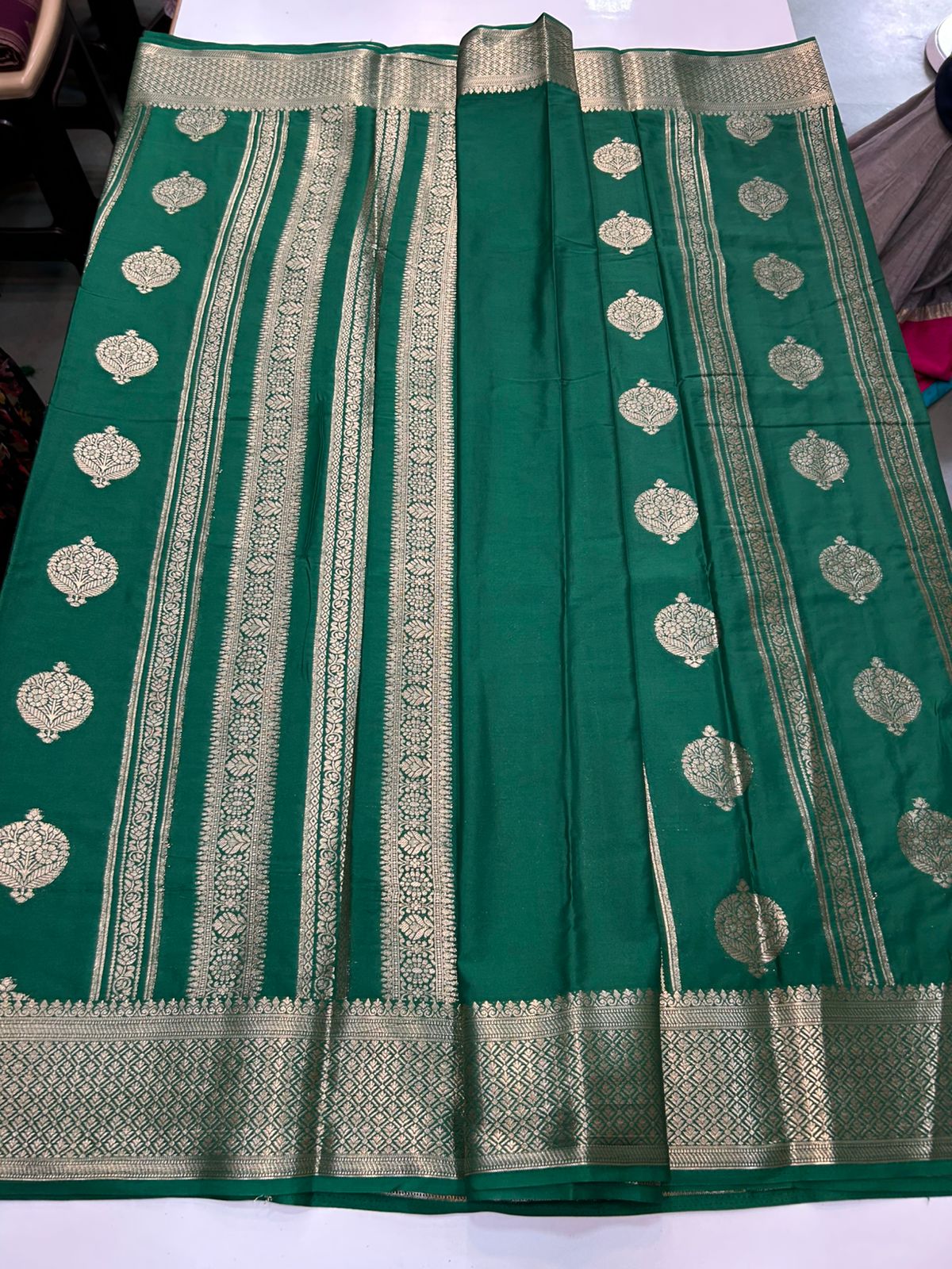 Mysore Crepe Self Butta Saree (2890A)