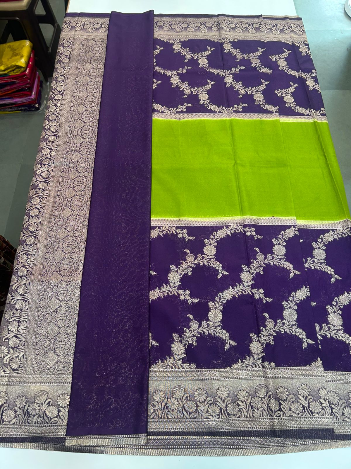 Khaddi Georgette Big Jal Border Saree (2893)