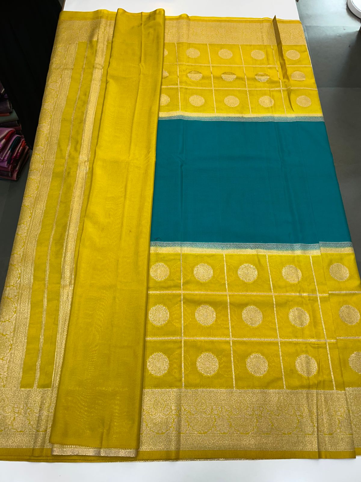 Khaddi Georgette Big Butta Border Saree (2891)