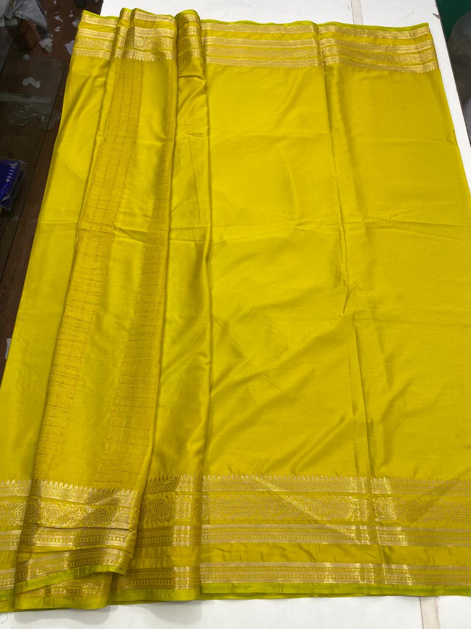 Mysore Crepe Self Saree (2901)