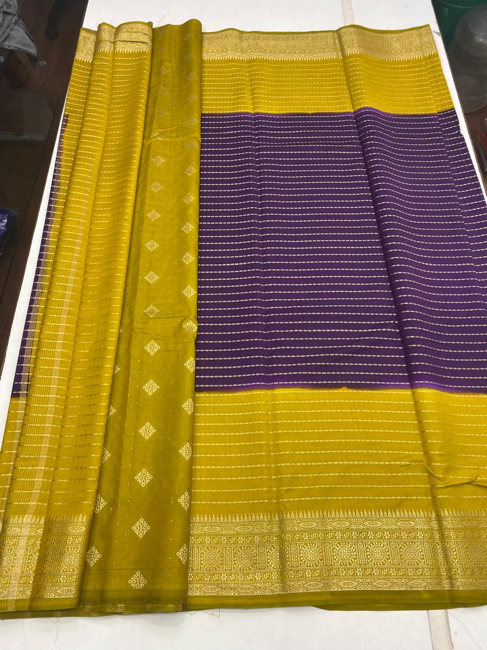 Gatti Border Lines Saree(2920)