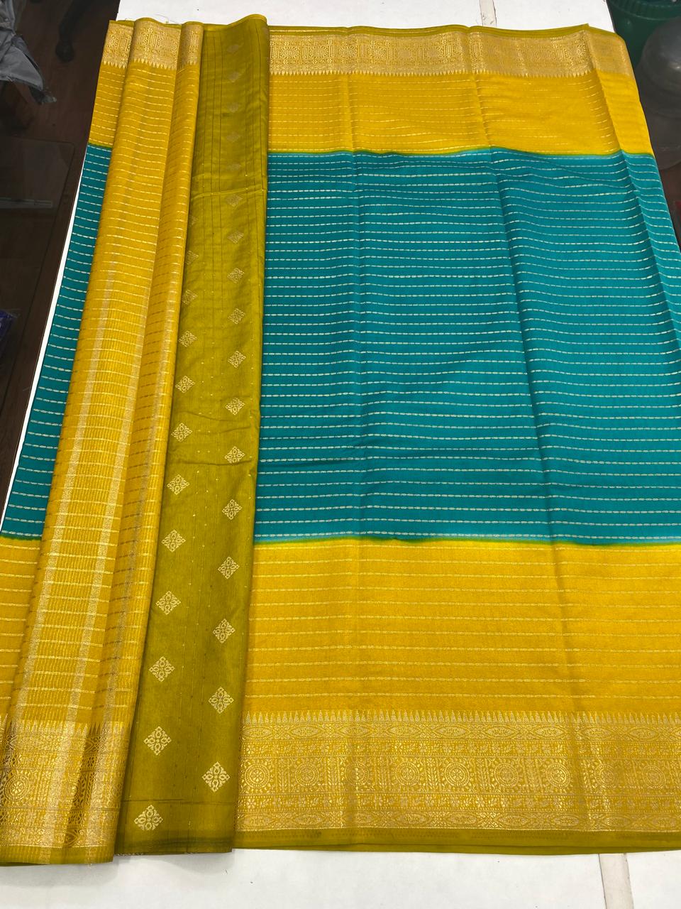 Gatti Border Lines Saree(2920)