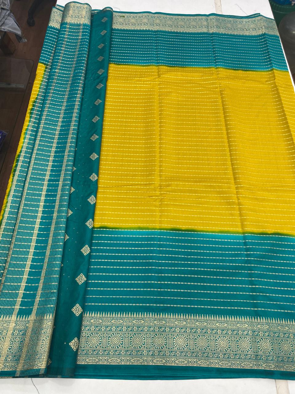Gatti Border Lines Saree(2920)