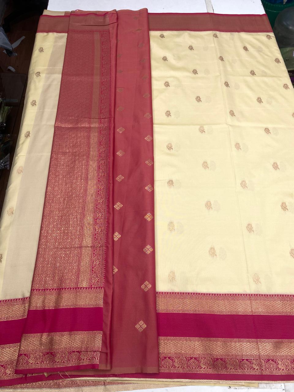 Soft Silk Butta Saree (2924)