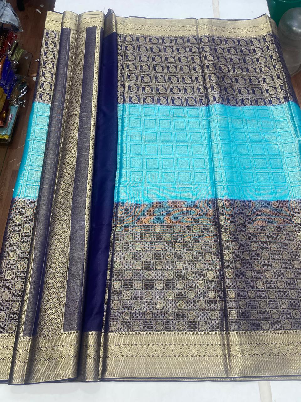 Crepe Broket Saree (2932)