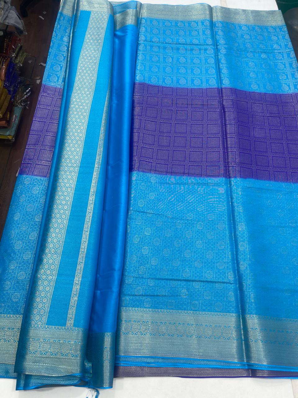 Crepe Broket Saree (2932)