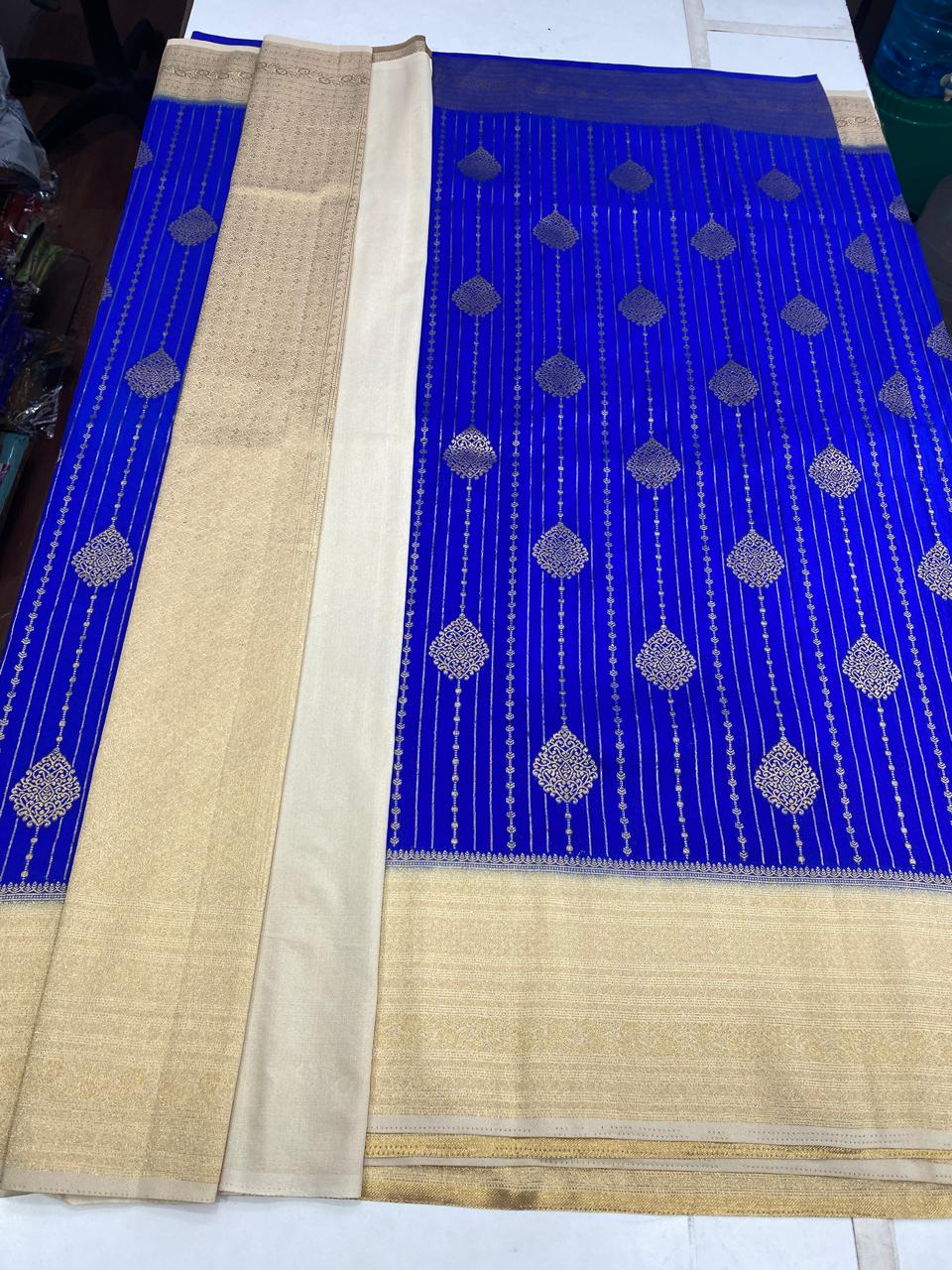 Khaddi Chinnon Butta Saree(2937A)